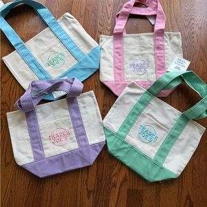 Trader Joe’s viral mini totes in pastel spring colors! NWT